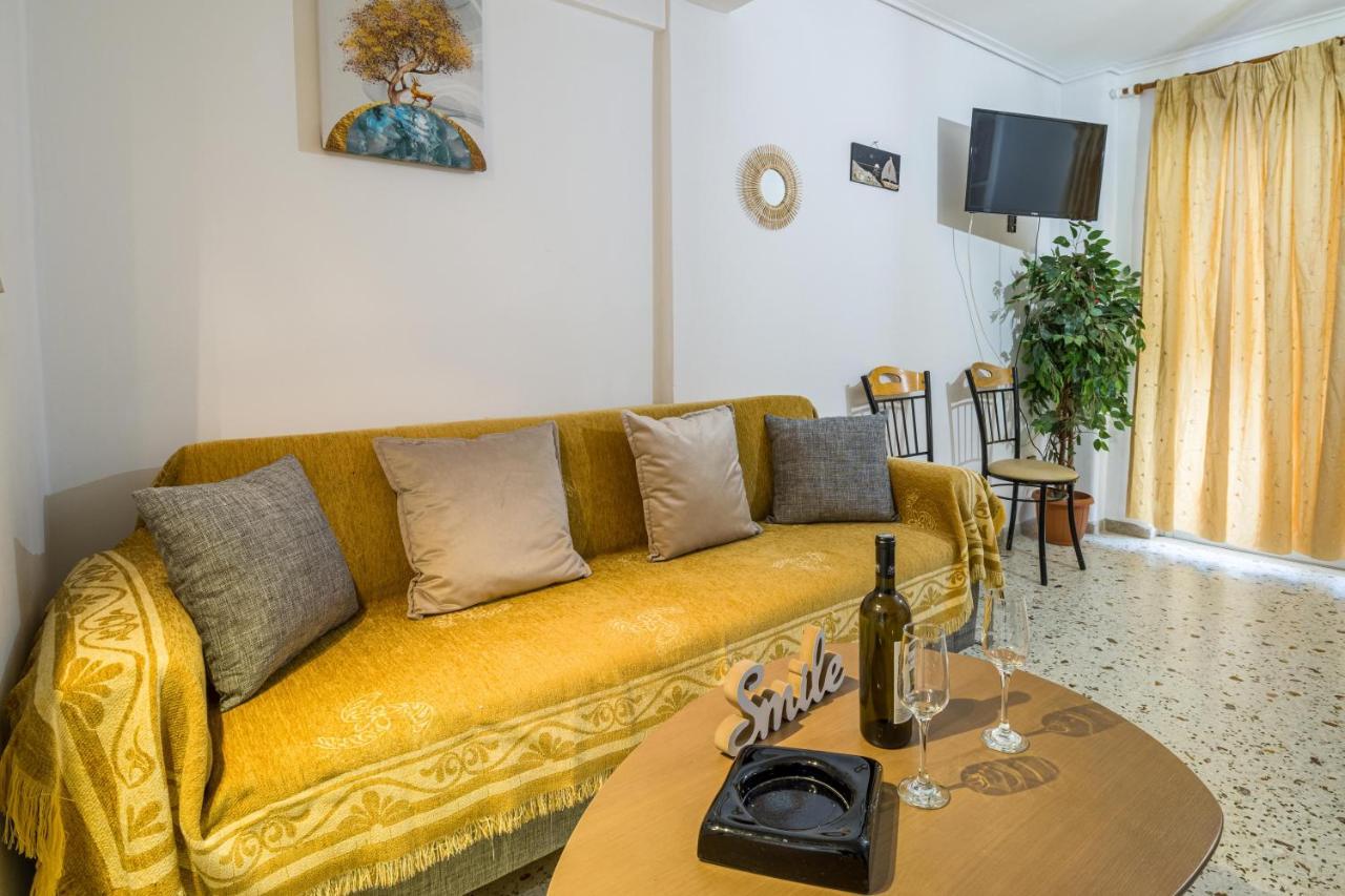 Loutraki Beach & Casino Condo ภายนอก รูปภาพ